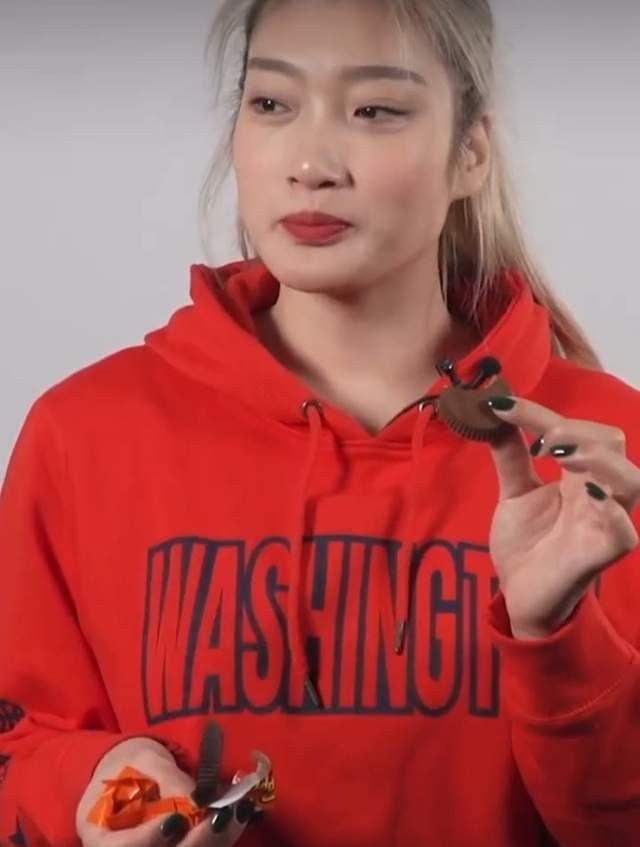 另类 亚洲 自拍